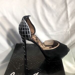 Sam Edelman Black Suede New in box Size 9 Heels